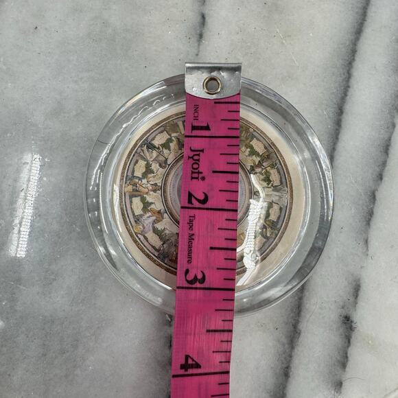 Glass round paperweight - Picture 2 of 7